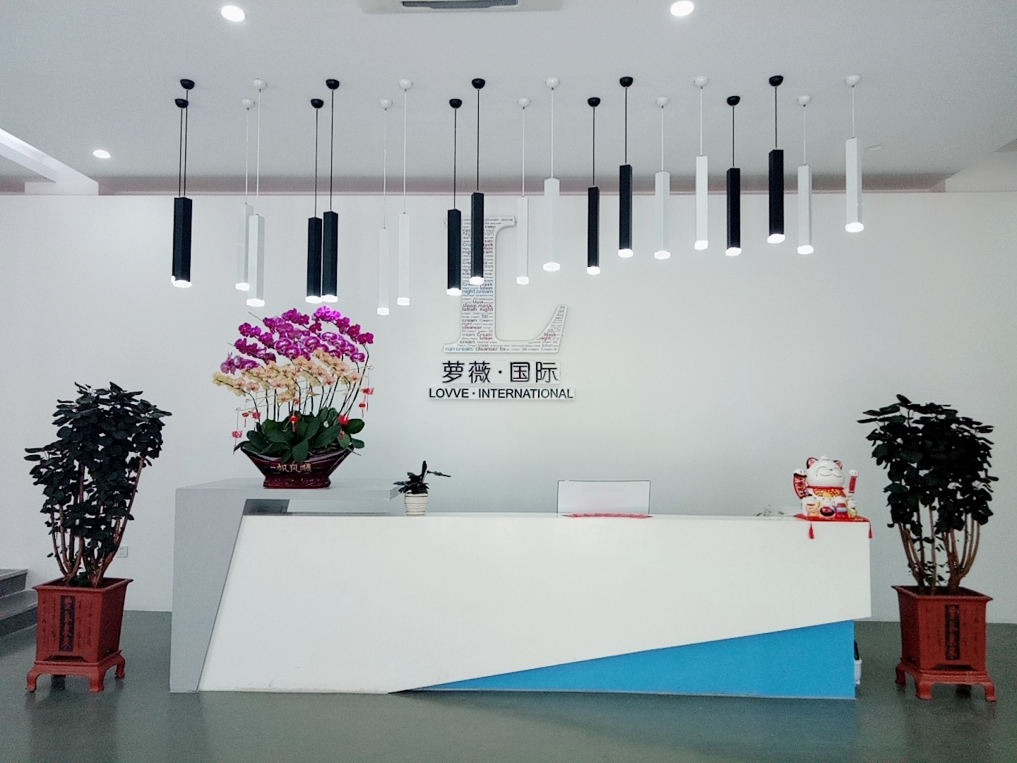 蘿薇化妝品代加工：一站式服務，省心又省力